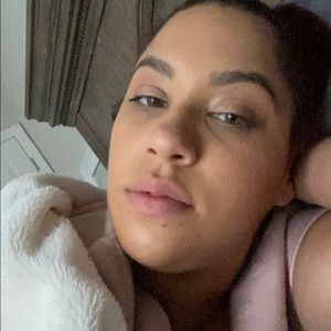 Meet your Posher, Damaris